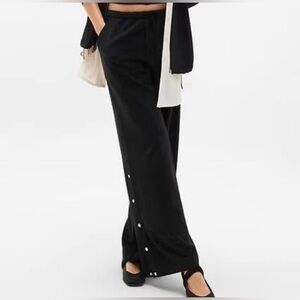 Athleta Black MVP Mid Rise Snap Pant